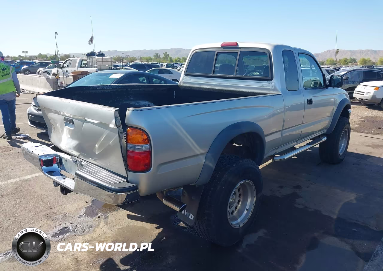 2001 Toyota Tacoma Base V6 VIN:5TEWN72N61Z824499 - 4