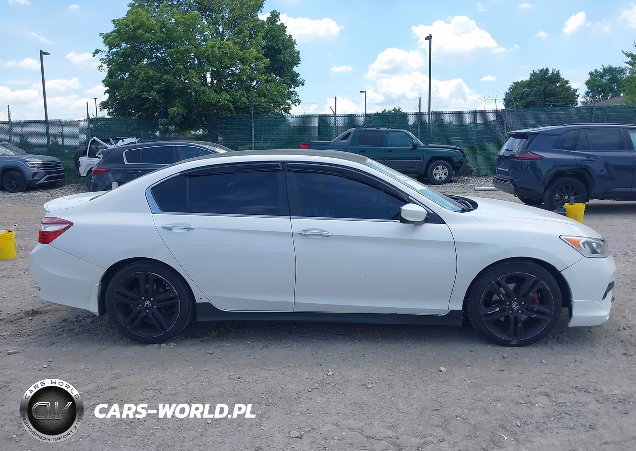 2016 Honda Accord Sport VIN:1HGCR2F50GA071139 - 12