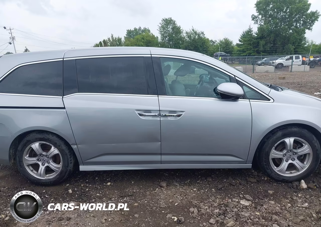 2016 Honda Odyssey Touring-Touring Elite VIN:5FNRL5H97GB071772 - 13