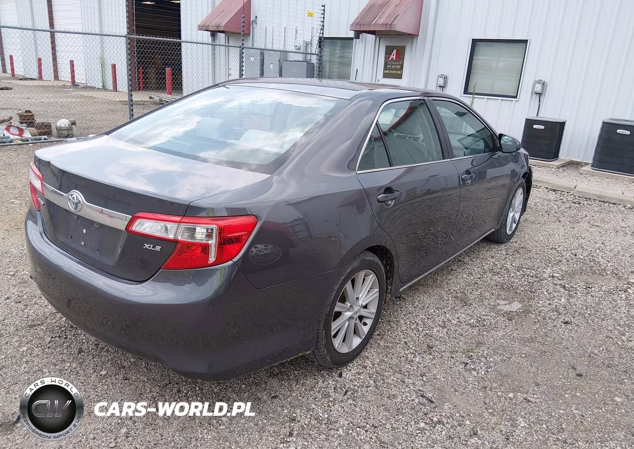 2012 Toyota Camry Xle VIN:4T4BF1FK4CR204921 - 4