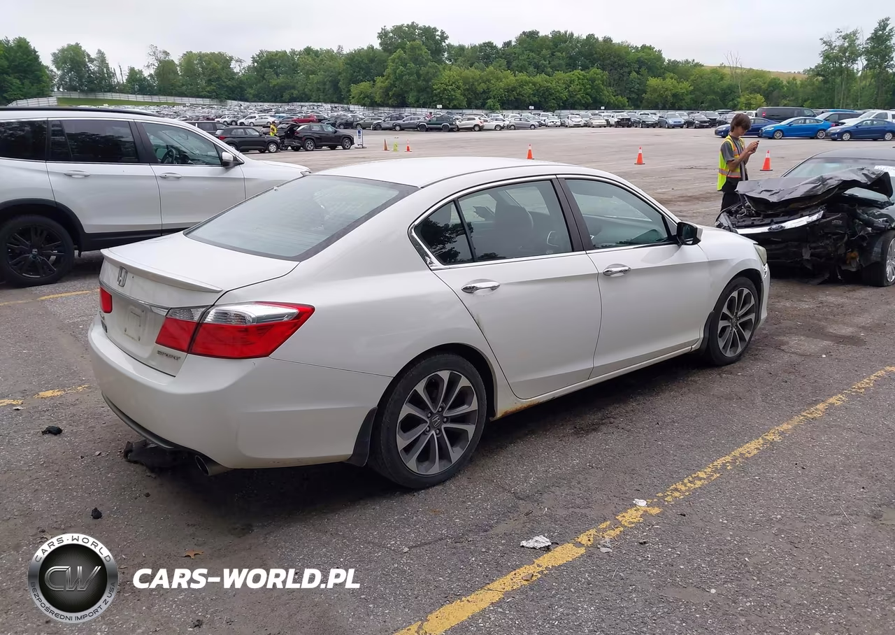 2014 Honda Accord Sport VIN:1HGCR2F58EA067093 - 4