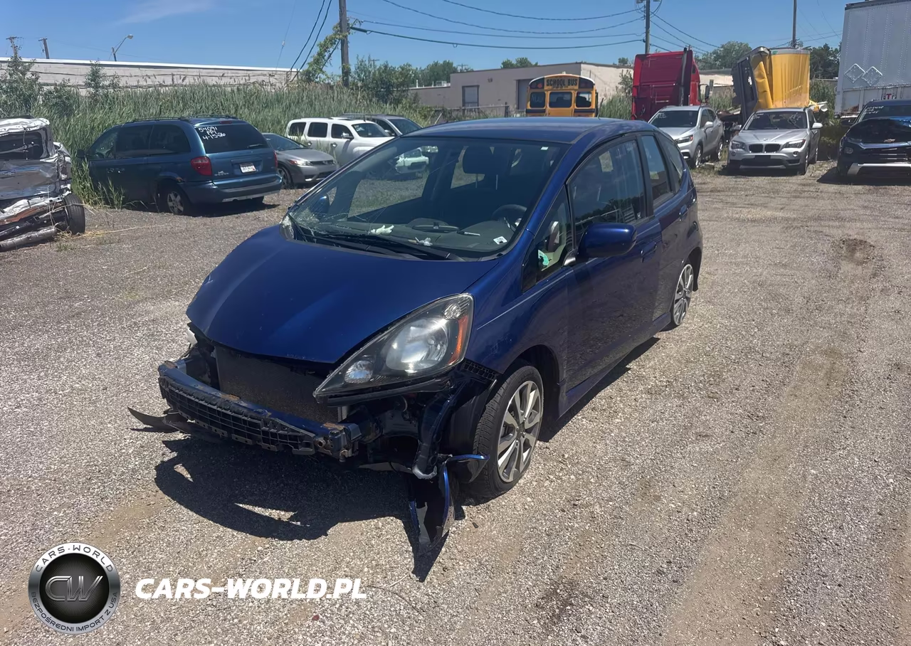 2013 Honda Fit Sport VIN:JHMGE8H50DC016989 - 2