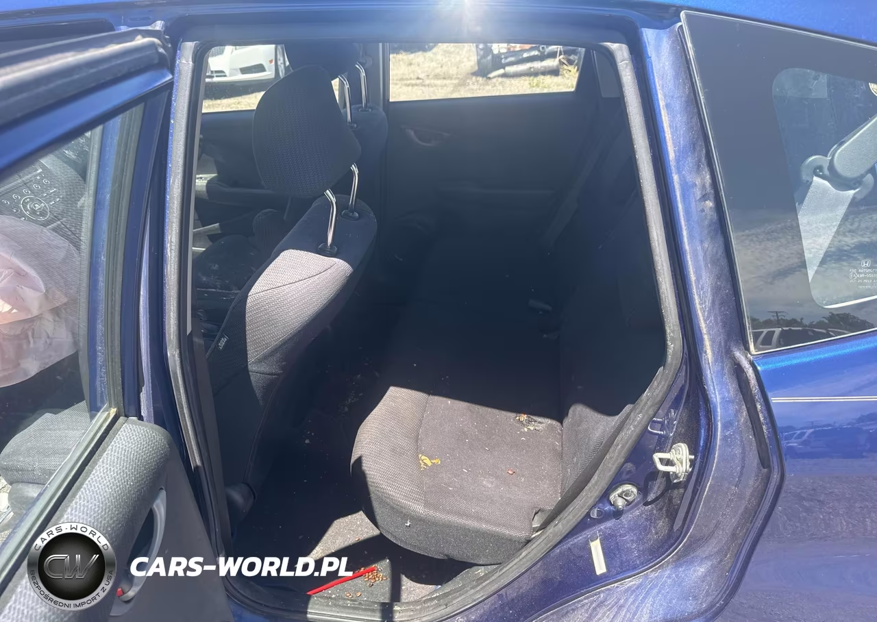 2013 Honda Fit Sport VIN:JHMGE8H50DC016989 - 8