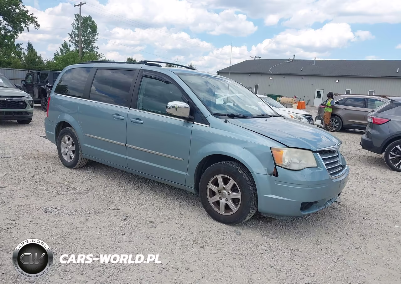 2010 Chrysler Town & Country Touring