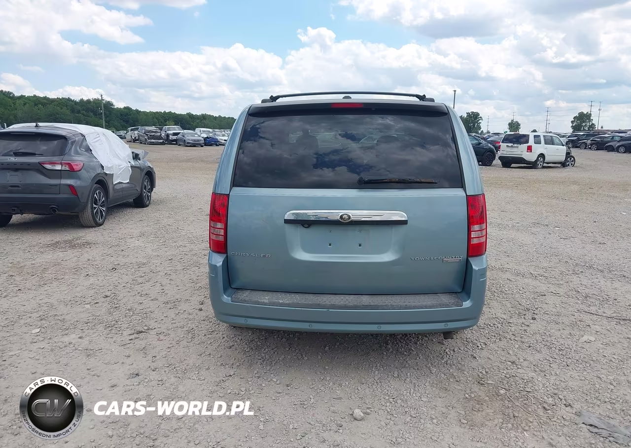 2010 Chrysler Town & Country Touring VIN:2A4RR5D11AR398270 - 16