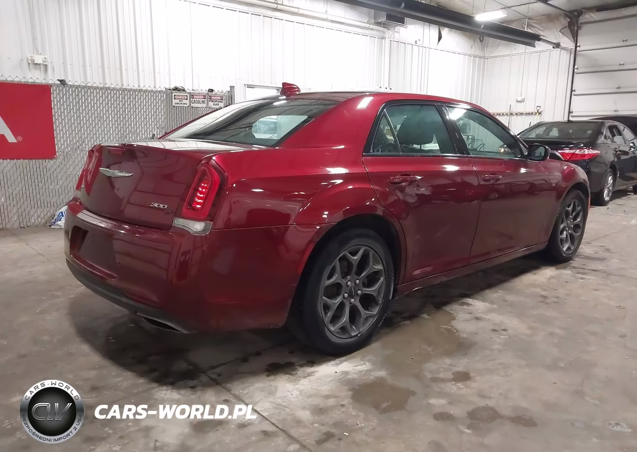2018 Chrysler 300 300S Awd VIN:2C3CCAGG8JH268079 - 4