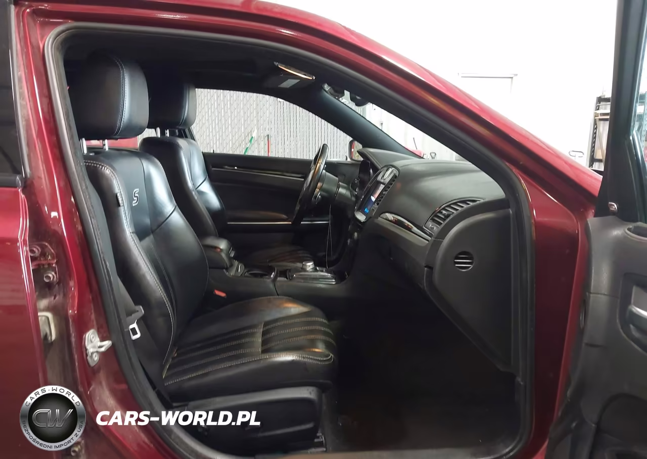 2018 Chrysler 300 300S Awd VIN:2C3CCAGG8JH268079 - 5