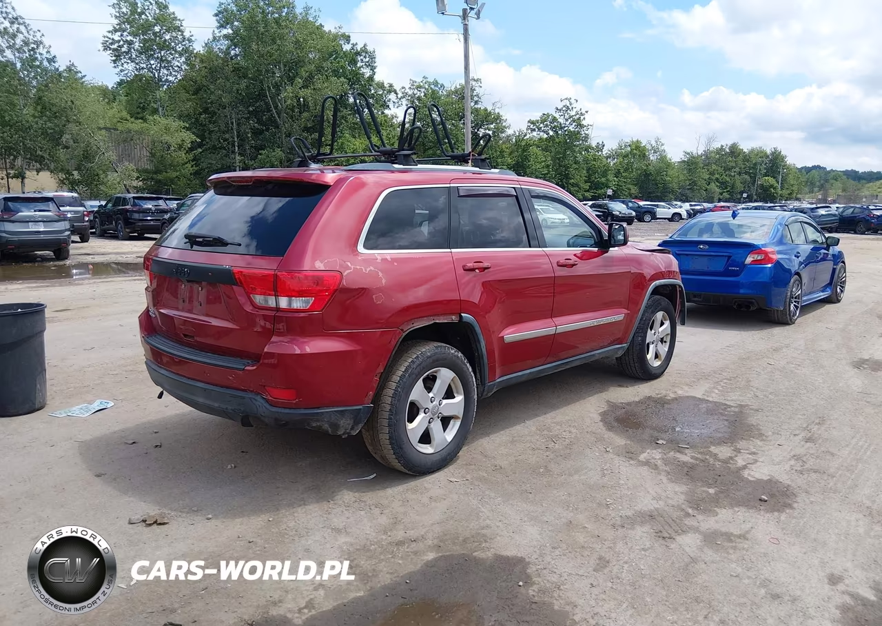 2011 Jeep Grand Cherokee Laredo VIN:1J4RR4GG6BC517726 - 4