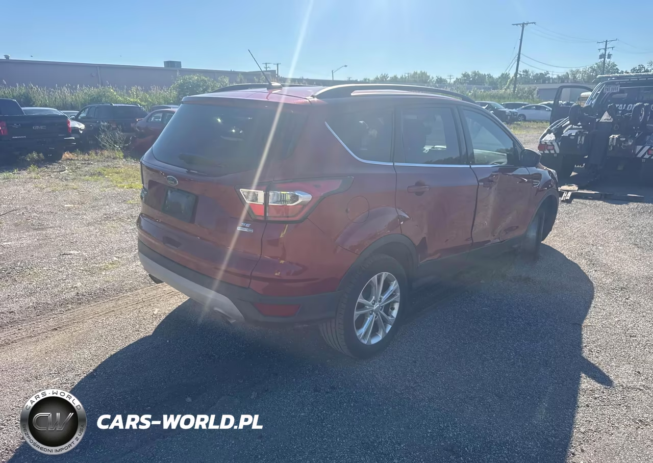 2017 Ford Escape Se VIN:1FMCU9G93HUA90657 - 4