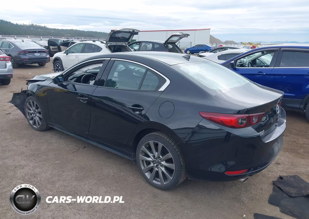2022 Mazda Mazda3 Premium VIN:3MZBPBDL7NM300298 - 3