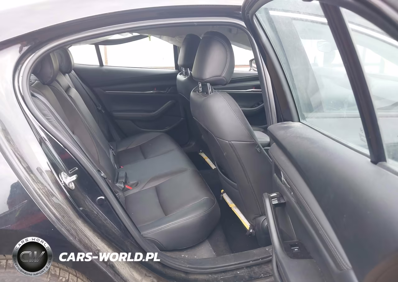 2022 Mazda Mazda3 Premium VIN:3MZBPBDL7NM300298 - 8