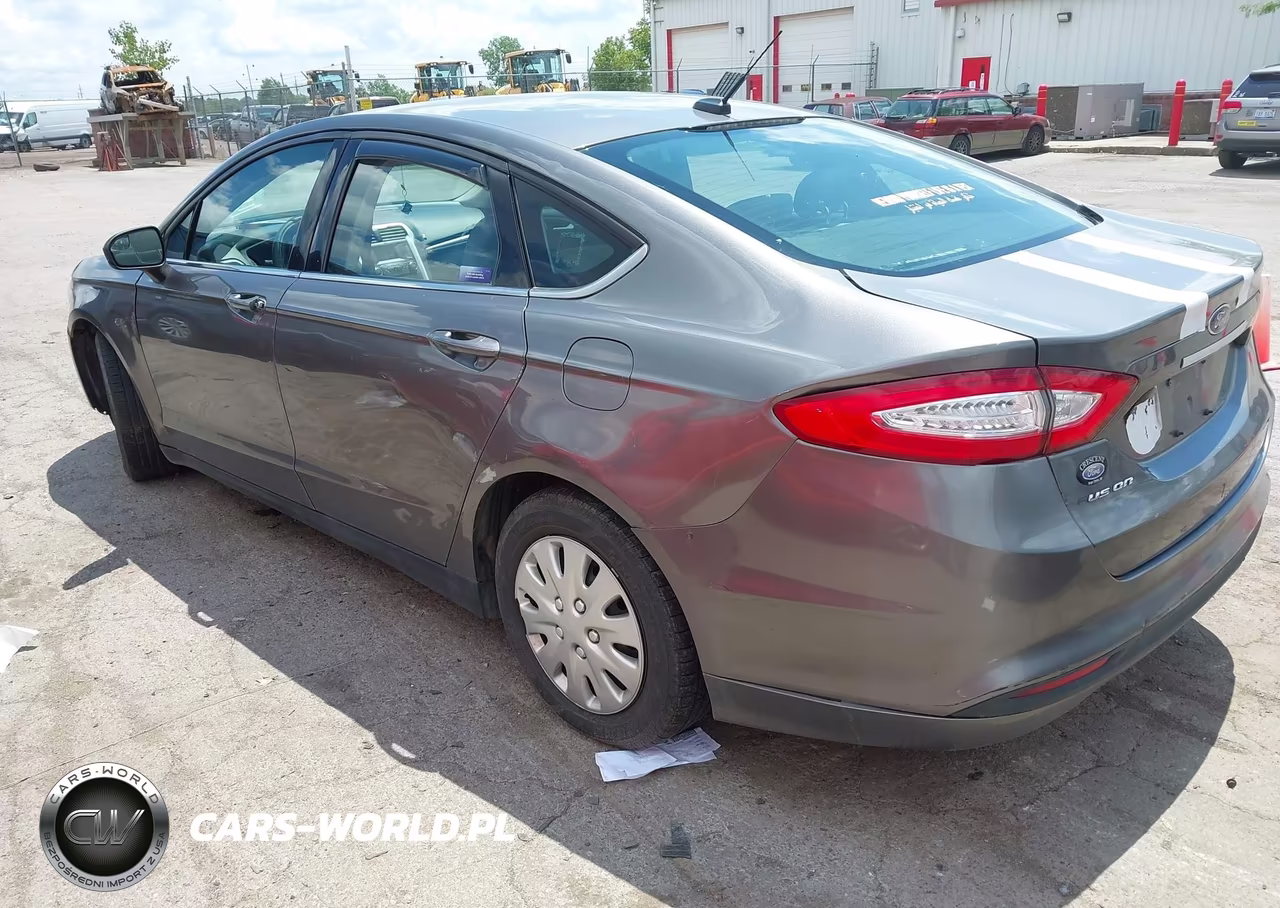 2014 Ford Fusion S VIN:3FA6P0G74ER118378 - 3