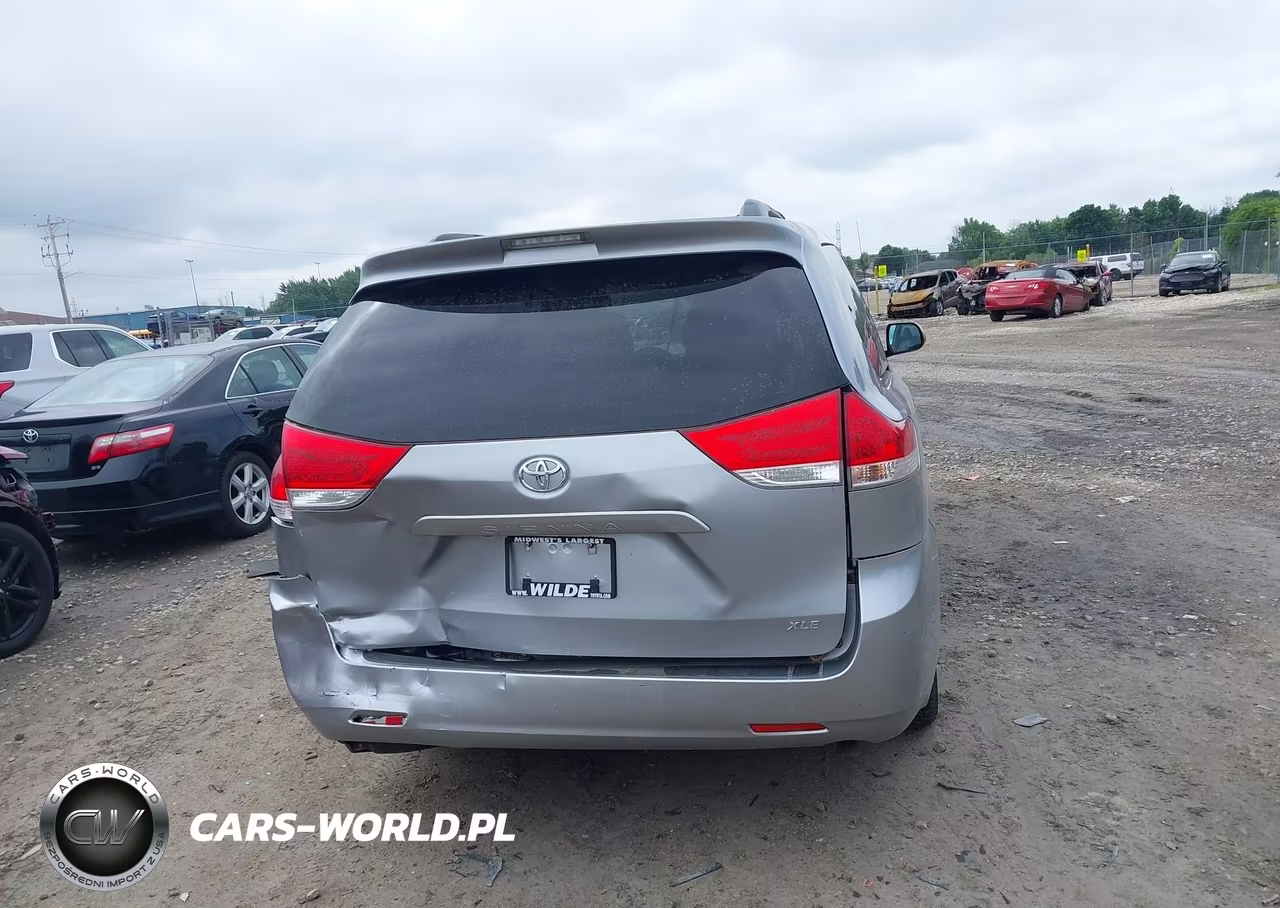 2012 Toyota Sienna Xle V6 8 Passenger VIN:5TDYK3DC6CS268295 - 16