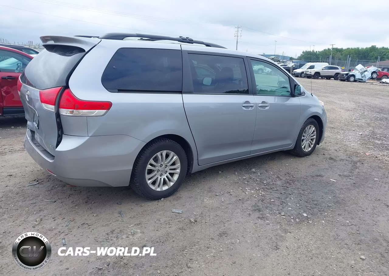 2012 Toyota Sienna Xle V6 8 Passenger VIN:5TDYK3DC6CS268295 - 4