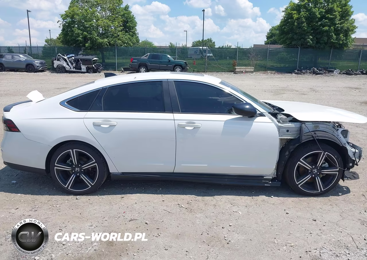 2025 Honda Accord Hybrid Sport VIN:1HGCY2F56SA020370 - 14