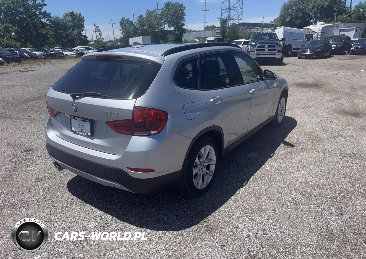 2013 BMW X1 xDrive28I VIN:WBAVL1C50DVR87120 - 4