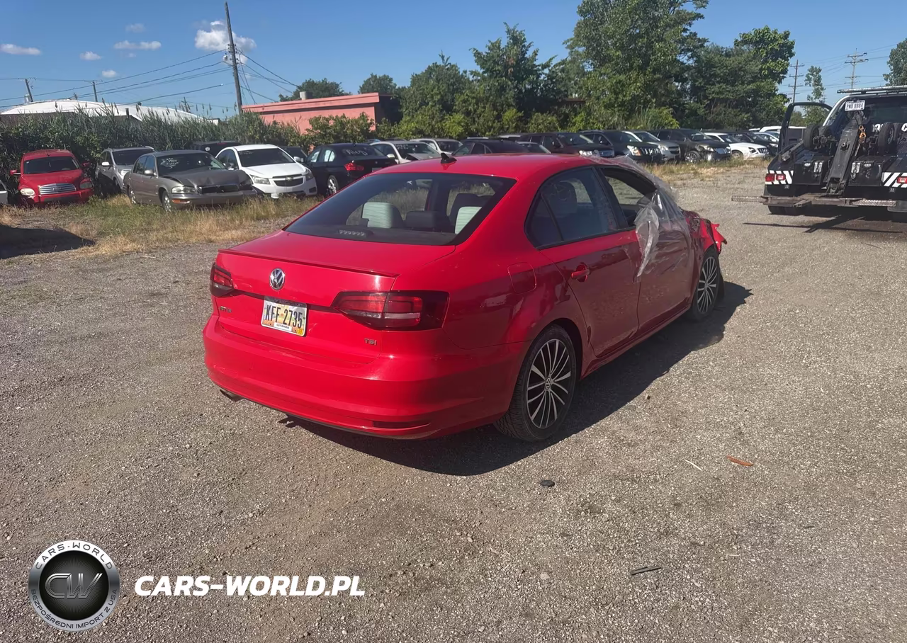 2016 Volkswagen Jetta 1.8T Sport VIN:3VWD17AJ2GM295640 - 4