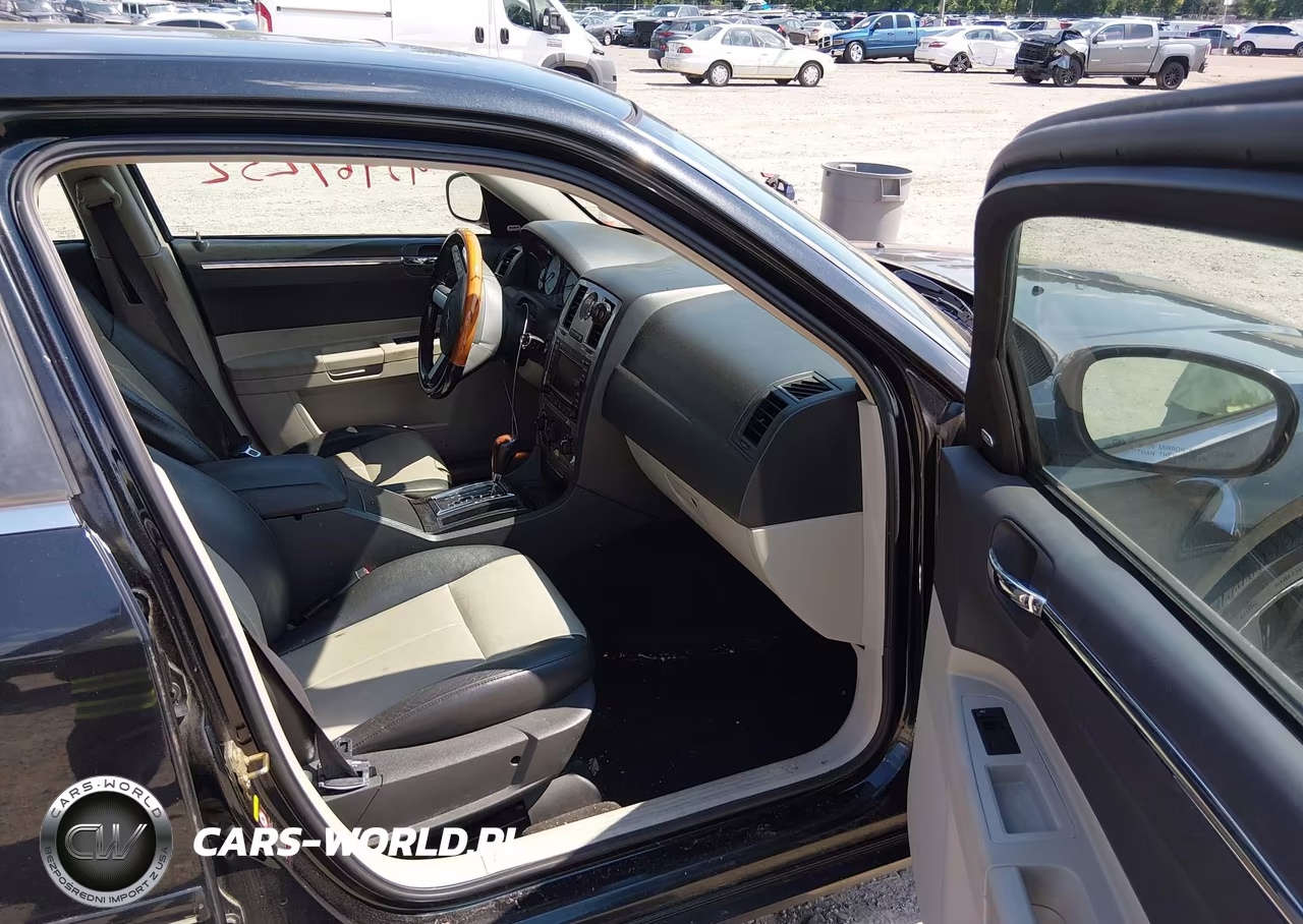 2005 Chrysler 300 Touring VIN:2C3AA53G95H595347 - 5