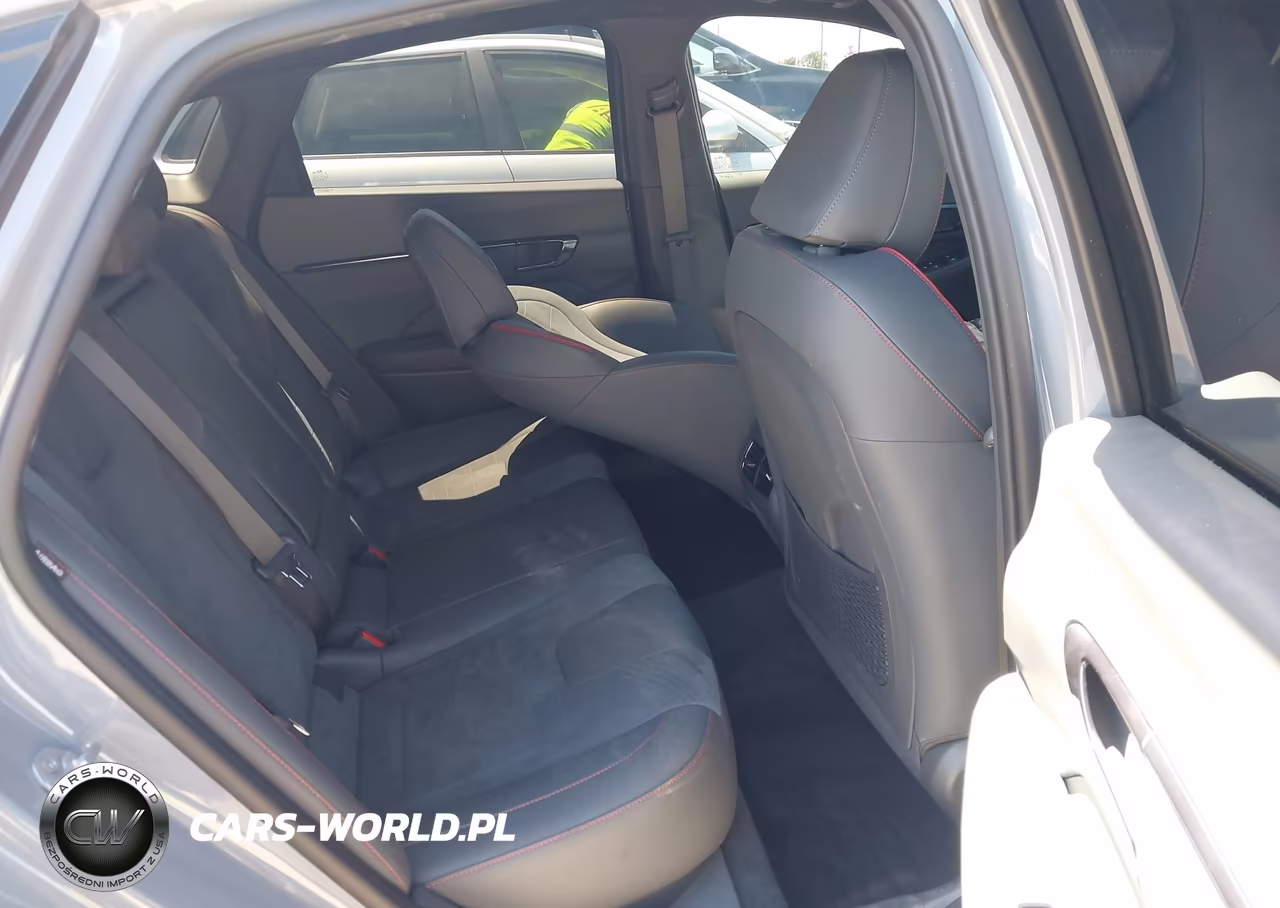 2026 Hyundai Sonata N Line VIN:KMHL54JC9TA546630 - 8