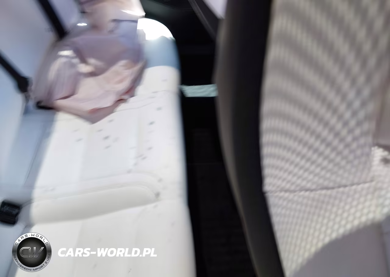2018 Tesla Model S 100D-75D-P100D VIN:5YJSA1E27JF276555 - 8