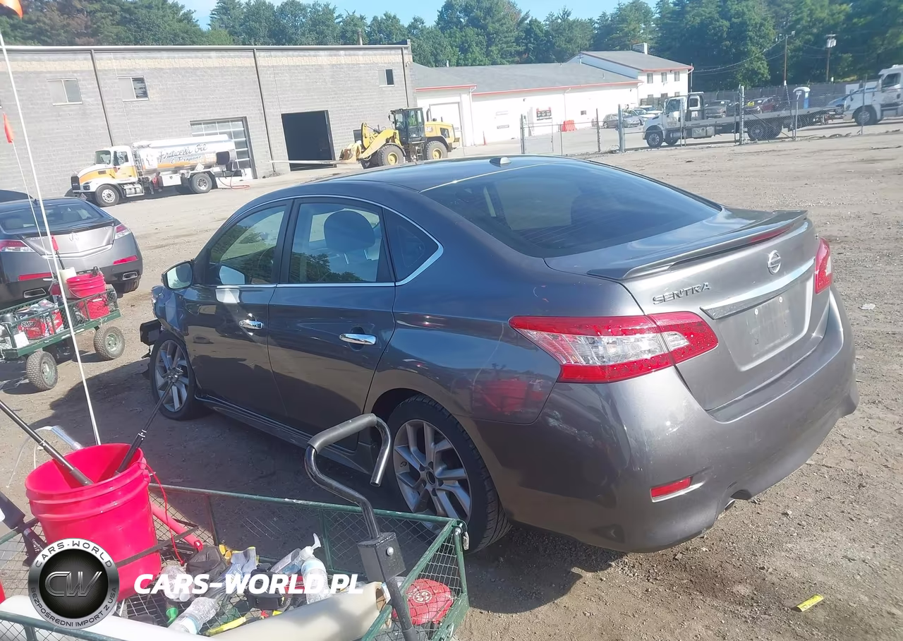 2015 Nissan Sentra Sr VIN:3N1AB7AP0FY238872 - 3