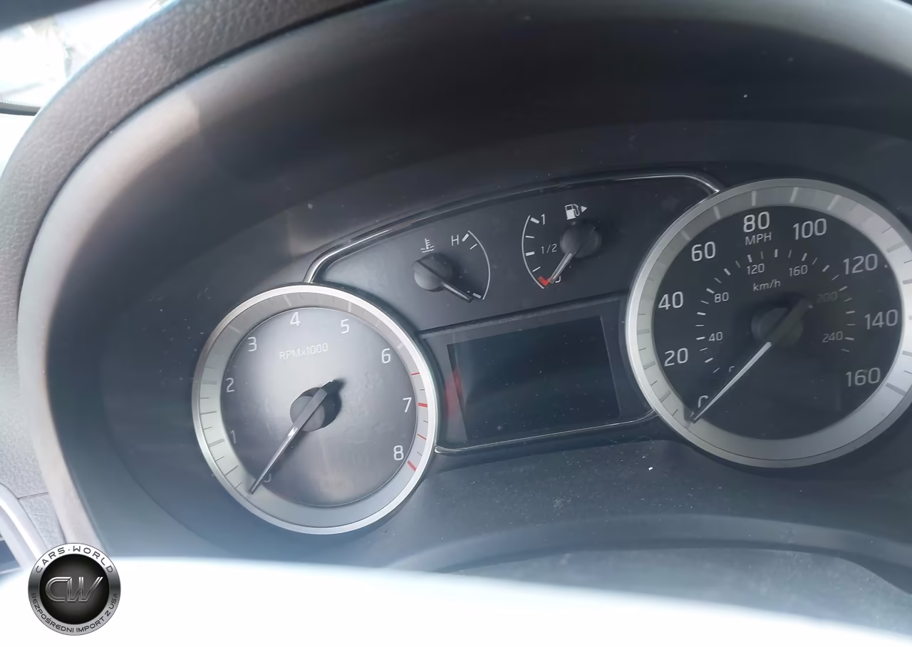 2015 Nissan Sentra Sr VIN:3N1AB7AP0FY238872 - 7