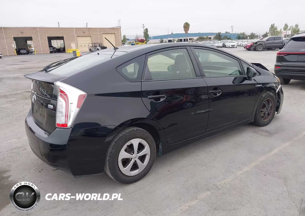 2012 Toyota Prius Two VIN:JTDKN3DU1C5492036 - 4