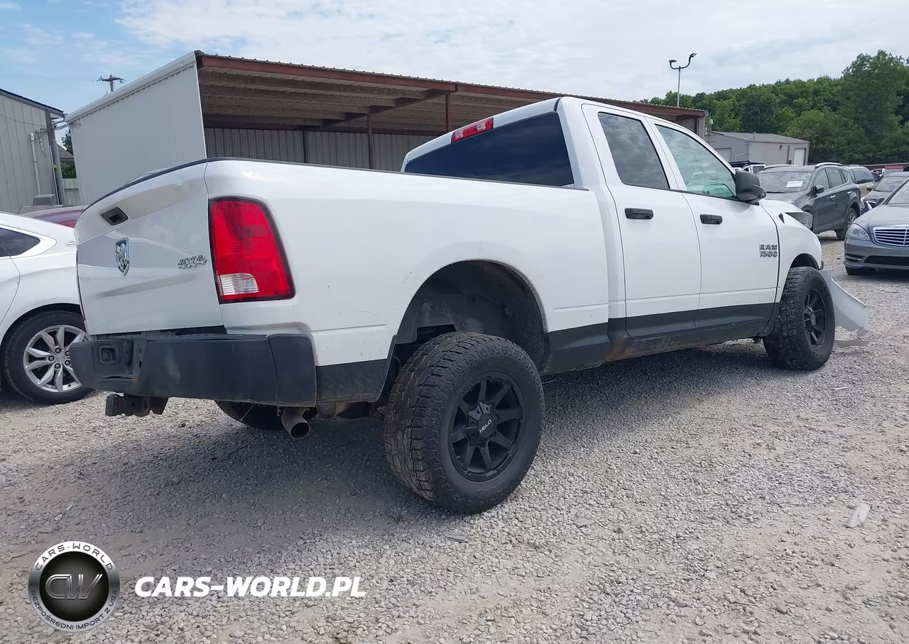 2017 Ram 1500 Express 4X4 6'4 Box VIN:1C6RR7FG2HS712317 - 4