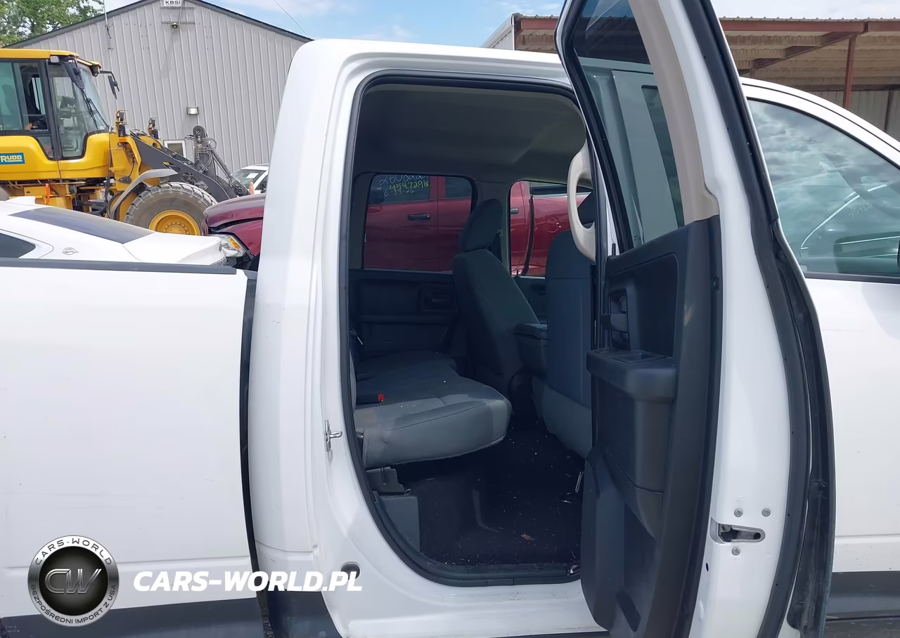 2017 Ram 1500 Express 4X4 6'4 Box VIN:1C6RR7FG2HS712317 - 8