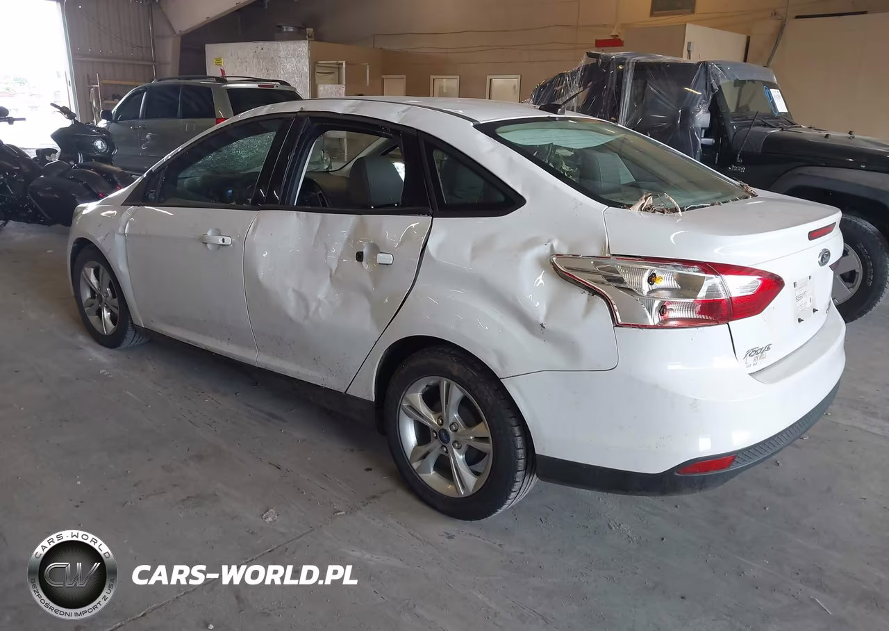 2013 Ford Focus Se VIN:1FADP3F22DL216840 - 3