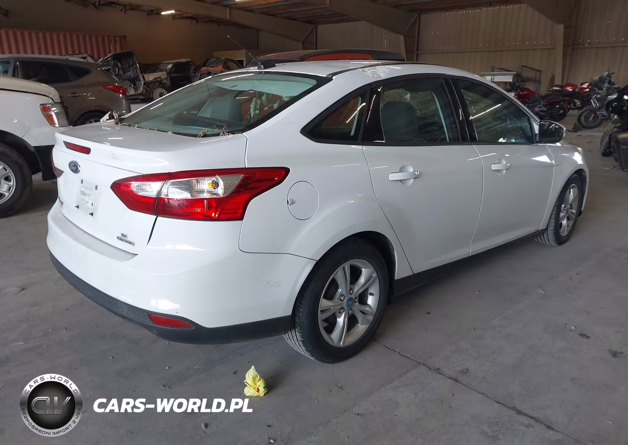 2013 Ford Focus Se VIN:1FADP3F22DL216840 - 4