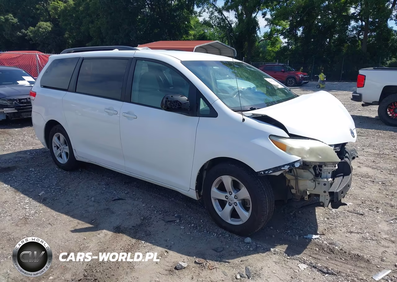 2011 Toyota Sienna Le V6