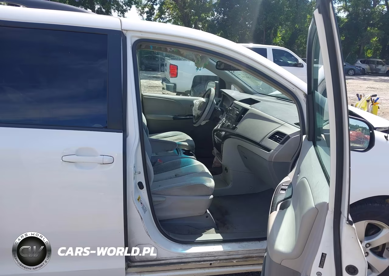 2011 Toyota Sienna Le V6 VIN:5TDKK3DC5BS073180 - 5