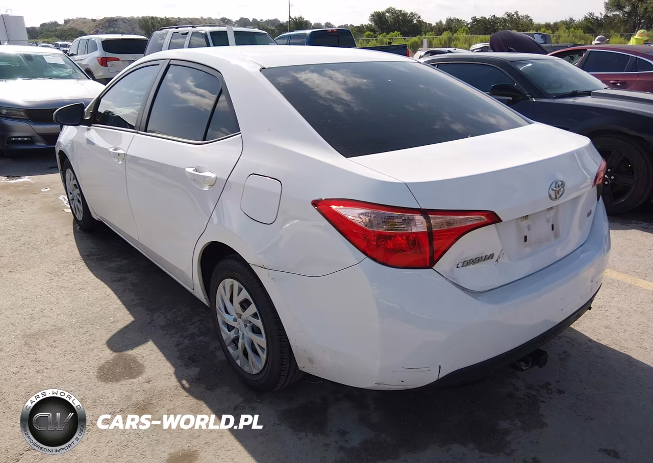2017 Toyota Corolla Le VIN:5YFBURHE4HP709078 - 3