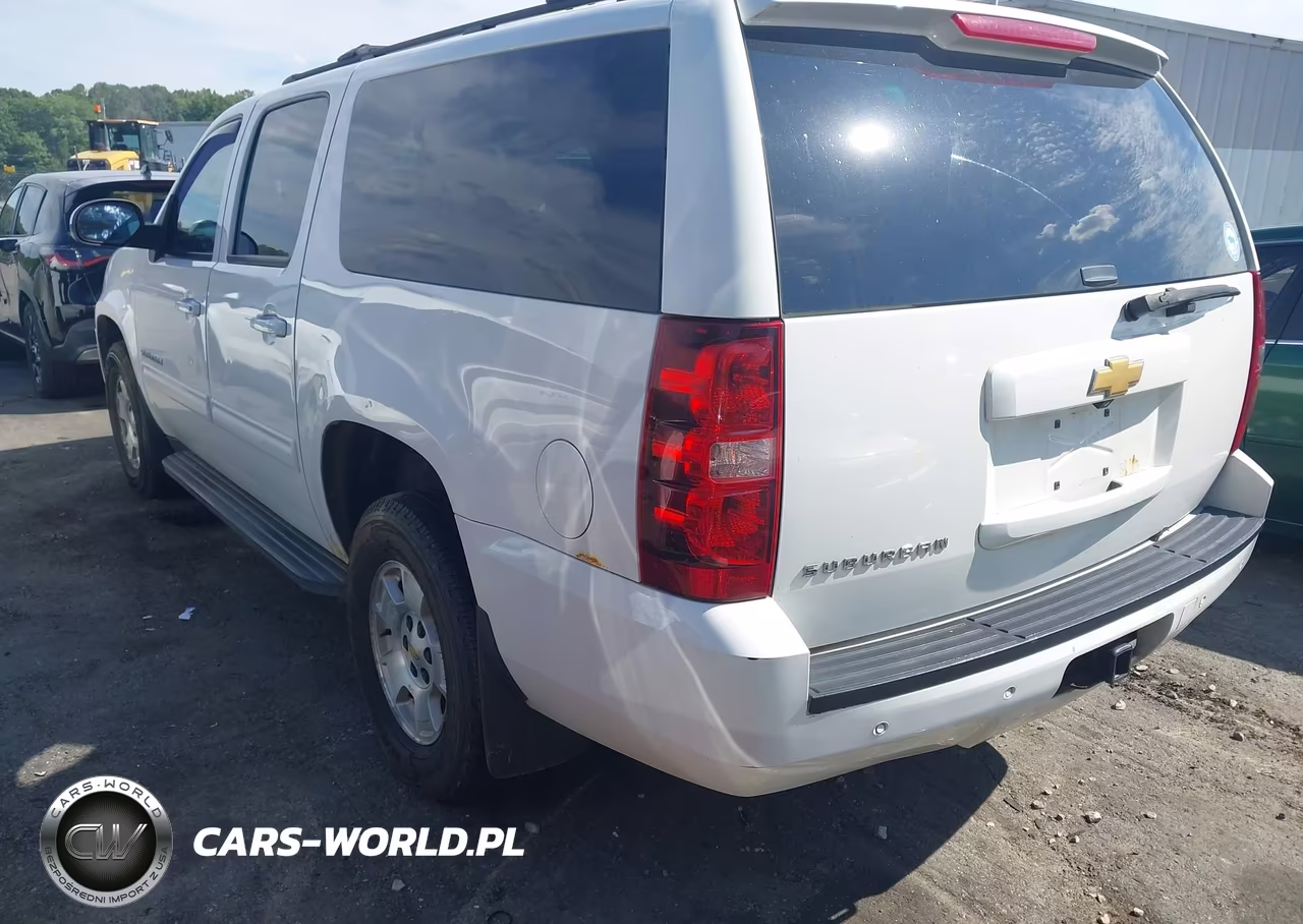 2013 Chevrolet Suburban Ls VIN:1GNSKHE72DR227741 - 3