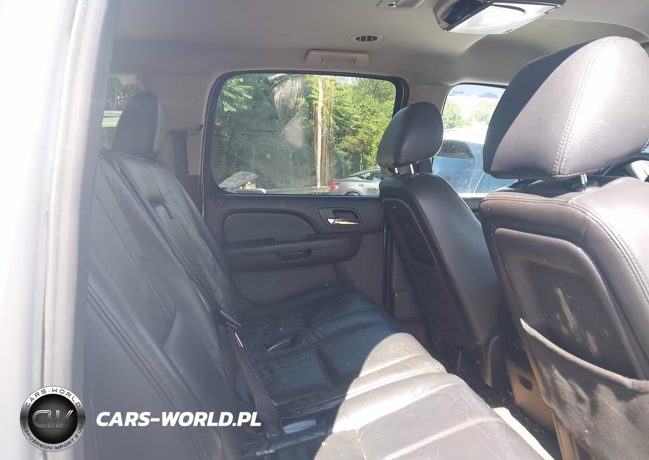 2013 Chevrolet Suburban Ls VIN:1GNSKHE72DR227741 - 8