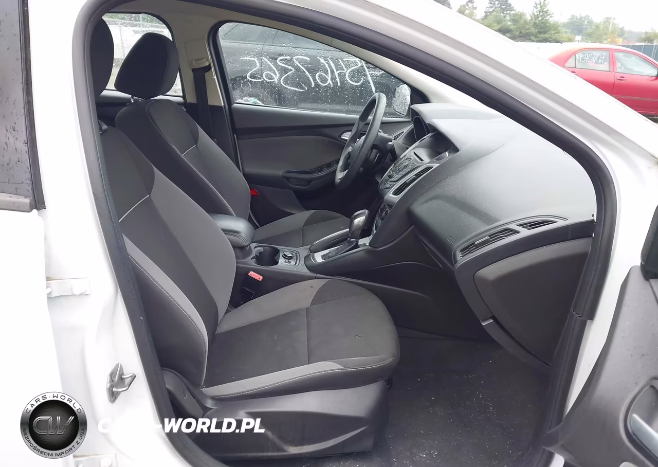 2013 Ford Focus Se VIN:1FADP3F24DL296755 - 5
