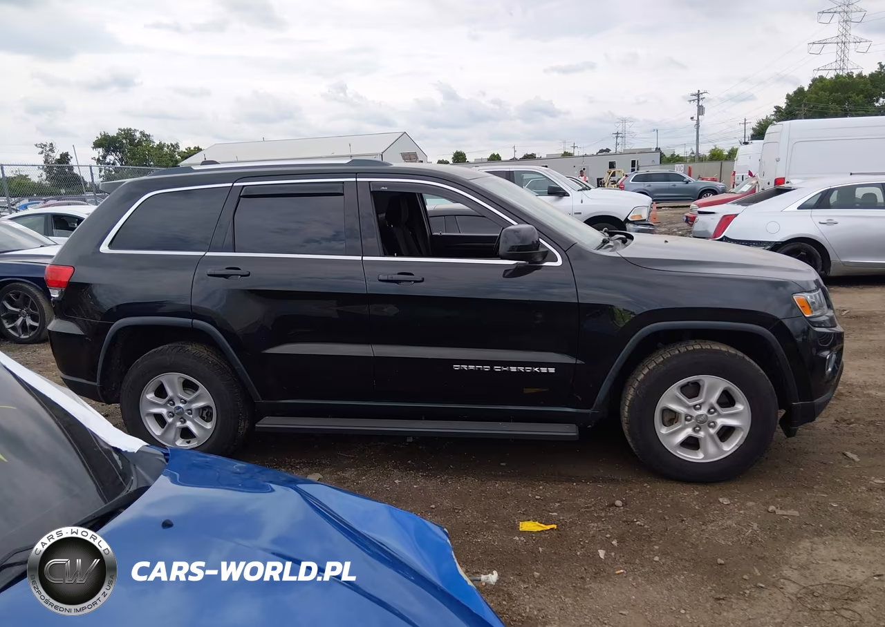 2015 Jeep Grand Cherokee Laredo VIN:1C4RJFAG1FC897324 - 13