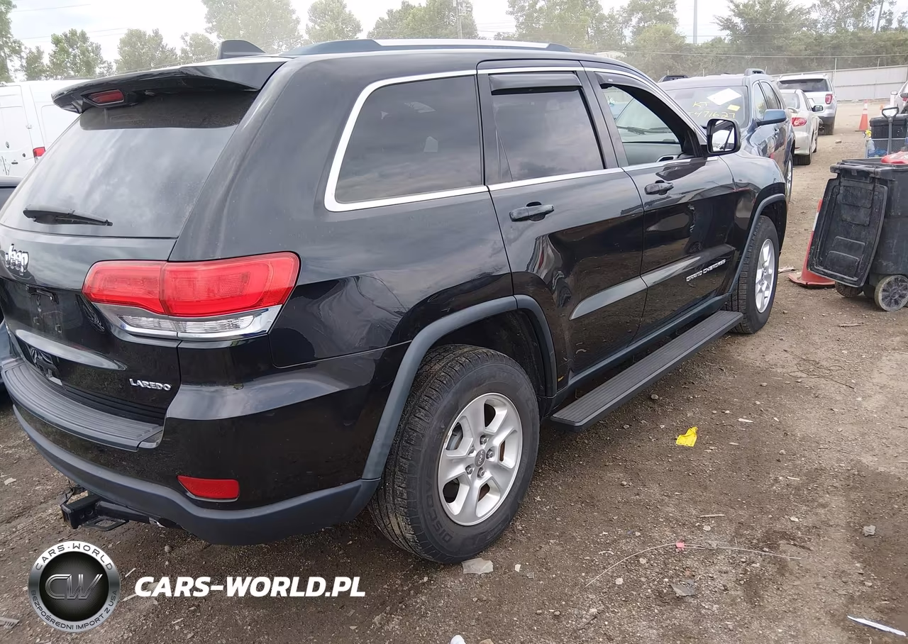 2015 Jeep Grand Cherokee Laredo VIN:1C4RJFAG1FC897324 - 4