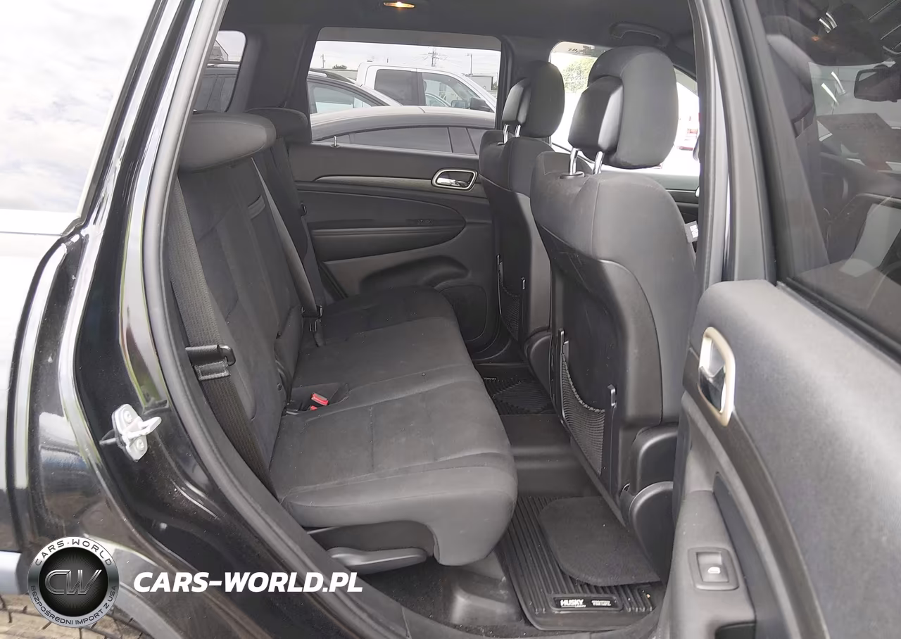 2015 Jeep Grand Cherokee Laredo VIN:1C4RJFAG1FC897324 - 8