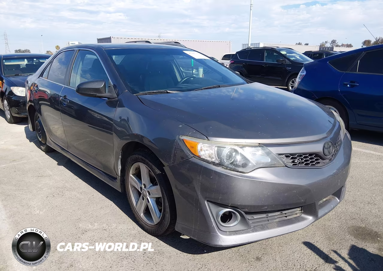 2014 Toyota Camry Se – zdjęcie 1 z 16