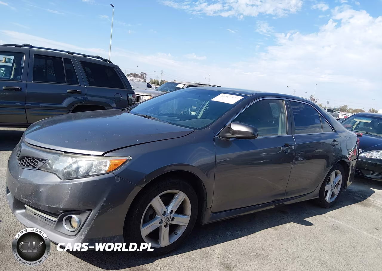 2014 Toyota Camry Se VIN:4T1BF1FK4EU751670 - 14