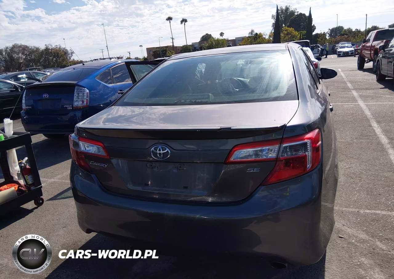 2014 Toyota Camry Se VIN:4T1BF1FK4EU751670 - 16