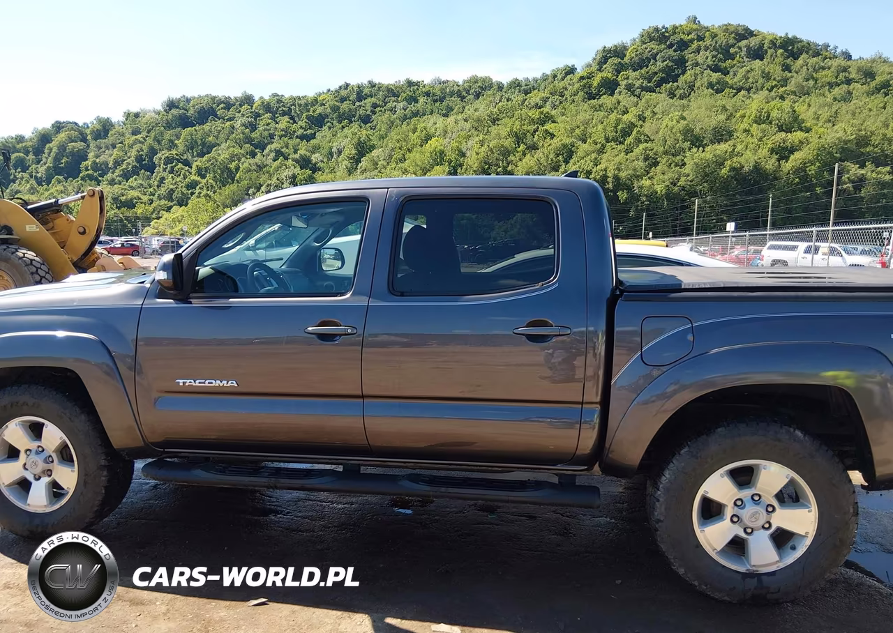 2015 Toyota Tacoma Base V6 VIN:3TMLU4EN5FM166226 - 14