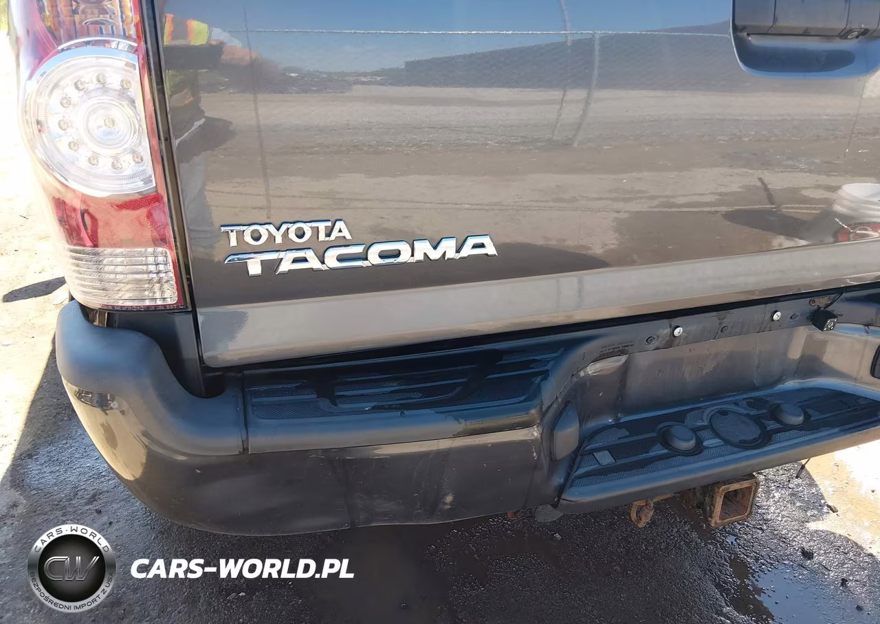 2015 Toyota Tacoma Base V6 VIN:3TMLU4EN5FM166226 - 6