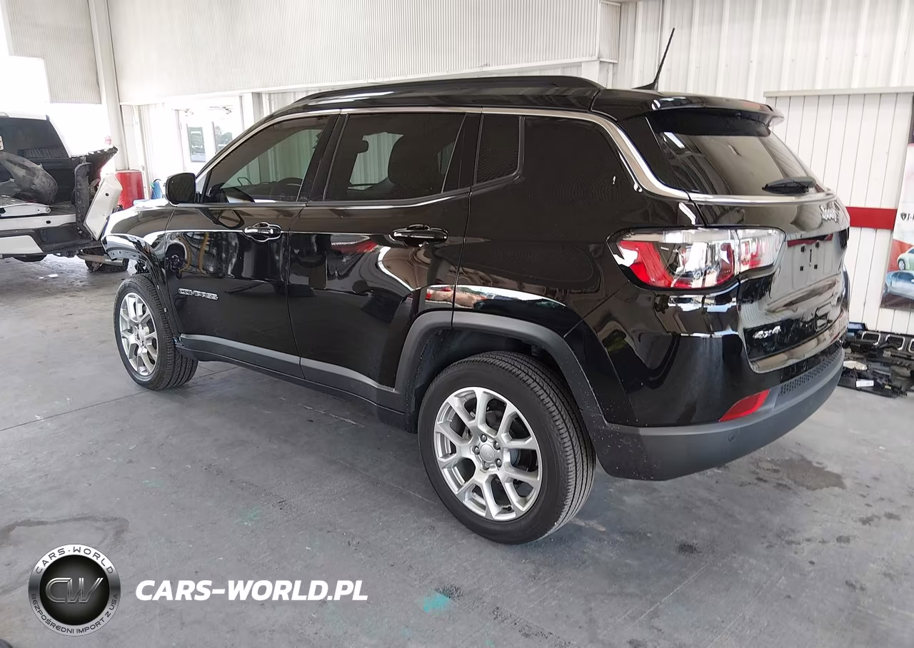 2024 Jeep Compass Latitude Lux Fwd VIN:3C4NJDFN5RT140929 - 3