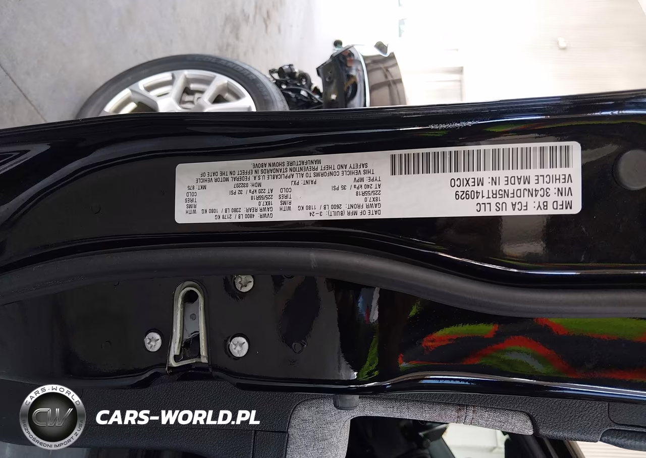 2024 Jeep Compass Latitude Lux Fwd VIN:3C4NJDFN5RT140929 - 9