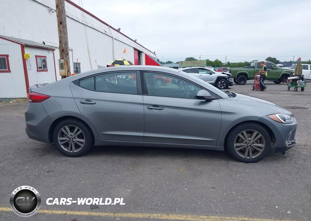 2018 Hyundai Elantra Sel VIN:5NPD84LF9JH300822 - 13