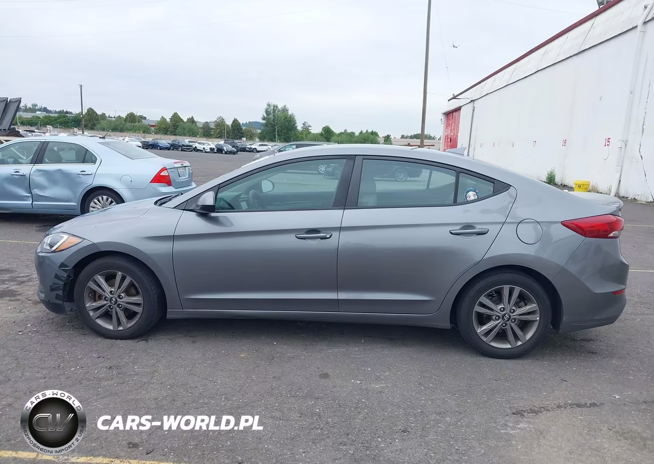 2018 Hyundai Elantra Sel VIN:5NPD84LF9JH300822 - 14