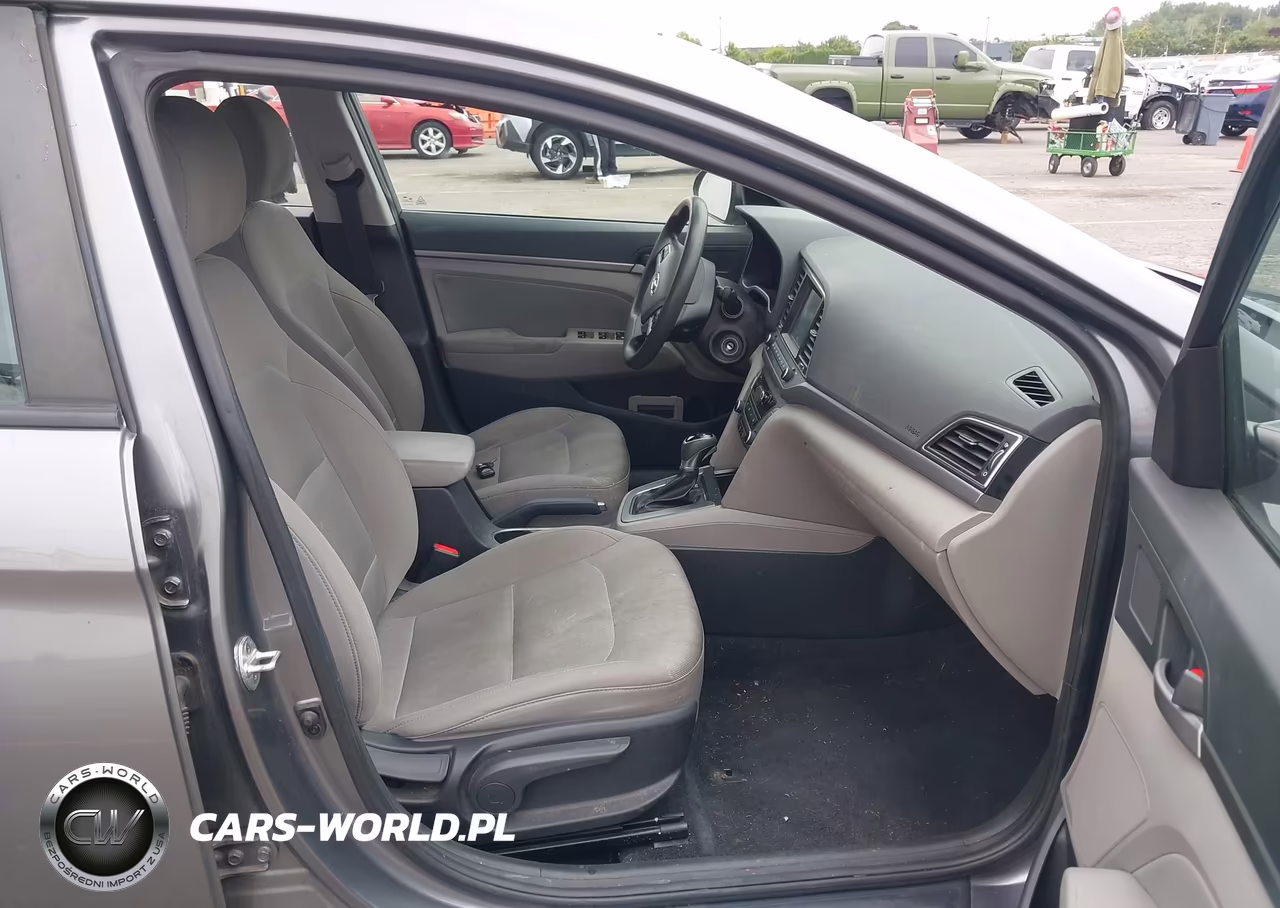 2018 Hyundai Elantra Sel VIN:5NPD84LF9JH300822 - 5